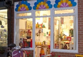 Second hand shop WowieZowie exterior
