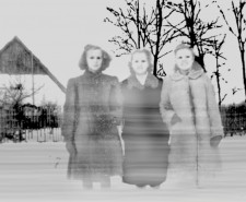 122007: "Drei Frauen" (Three Women), 2008, Inkjet, 227 x 150 cm