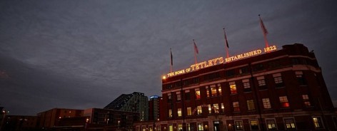 Photograph of The Tetley's frontage at night