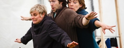 Patrycja Kujwaska, Dominic March & Sarah Wright in Dead Dog in a Suitcase (And Other Love Songs)