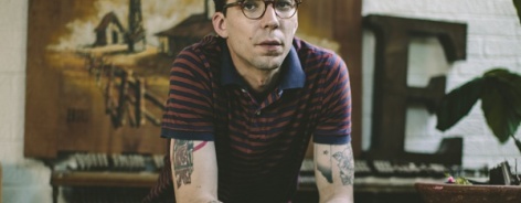 Photo of Justin Townes Earles with short sleeved shirt