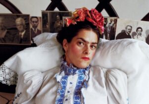 Tracey as Frida, London, 2000. Copyright Mary McCartney