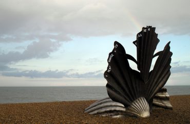 Photo of Maggi Hambling's Scallop sculpture by the sea