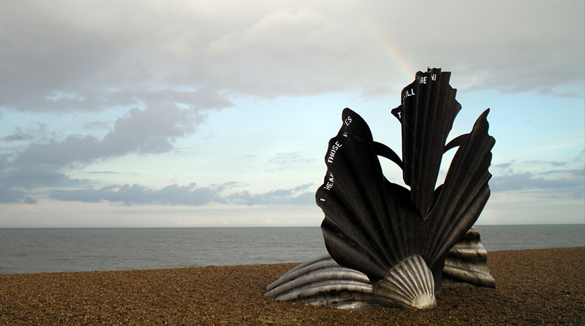 Photo of Maggi Hambling's Scallop sculpture by the sea