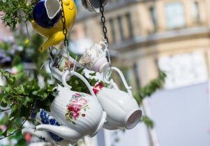 Teapots filled with flowers