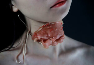 Flesh like necklace
