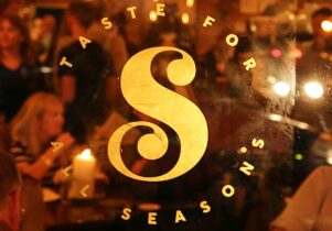 The gold sign for Saison