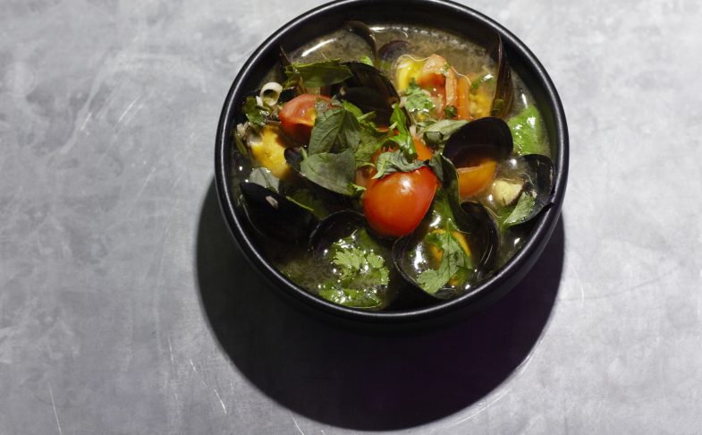 A bowl of mussels