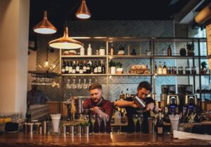 Banyan Barstaff