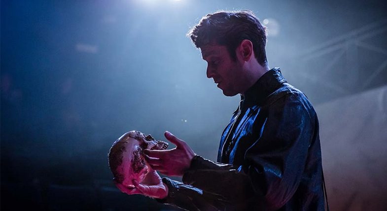 hamlet at bolton octagon Richard Davenport