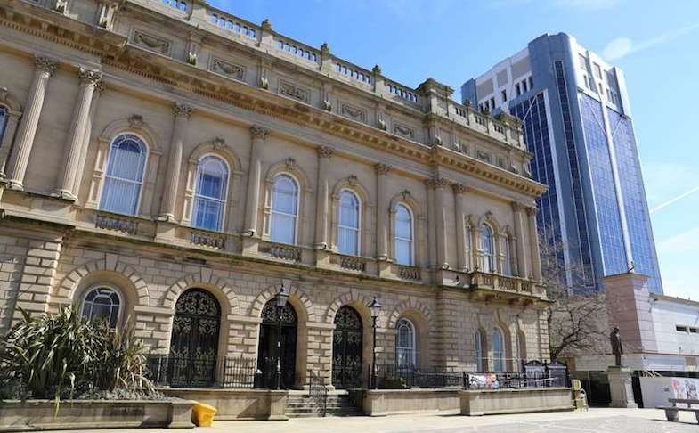 blackburn-town-hall-creative-tourist
