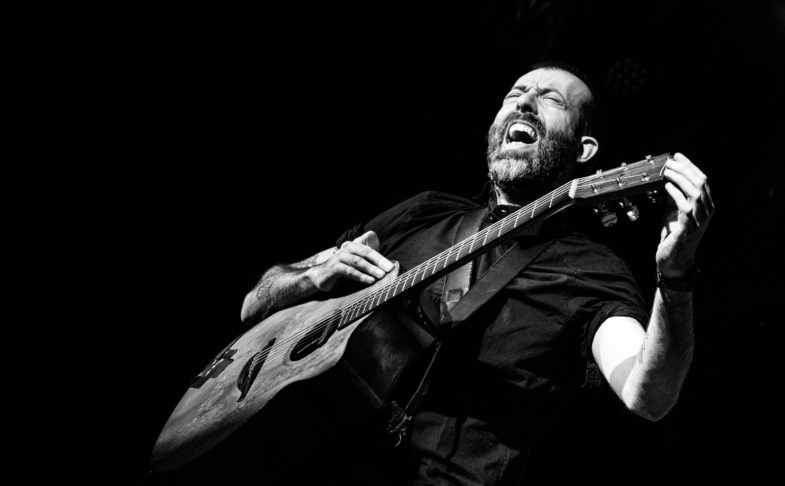 Jon Gomm