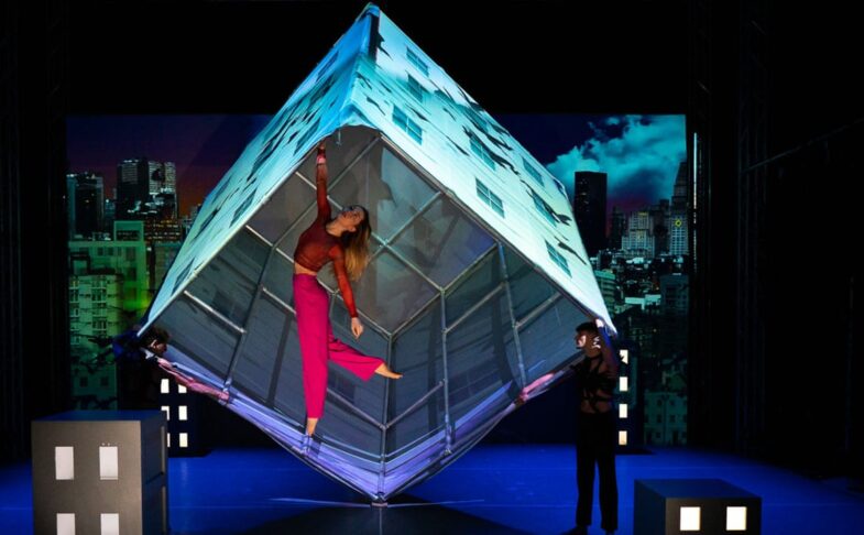 Motionhouse: Nobody at the Lawrence Batley Theatre