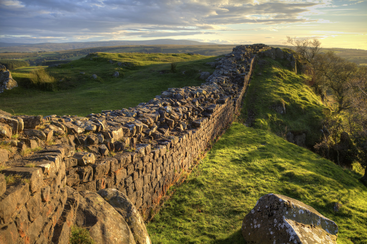 visit hadrian's wall from edinburgh