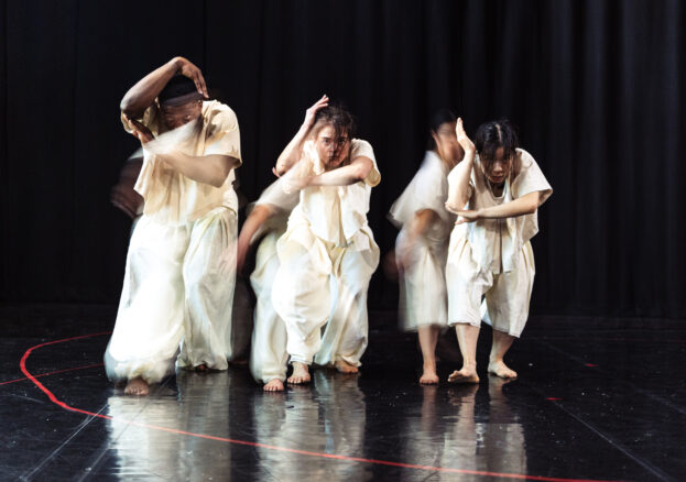 Bloom Chameleon Dancers