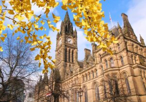Manchester Town Hall - City Walking Tour