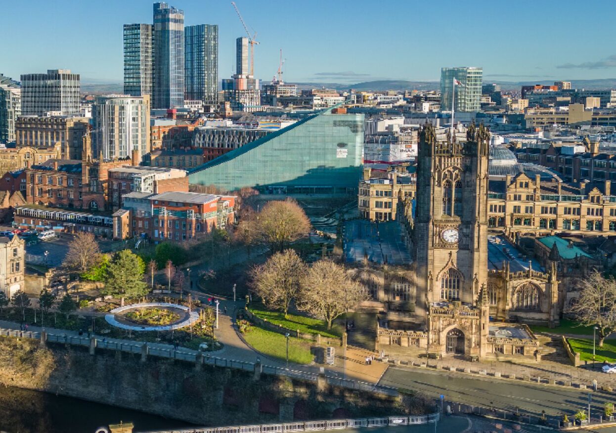 This Mighty Manchester Walking Tour - Jonathan Schofield