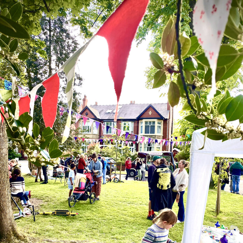 Central greenwalk and visitors